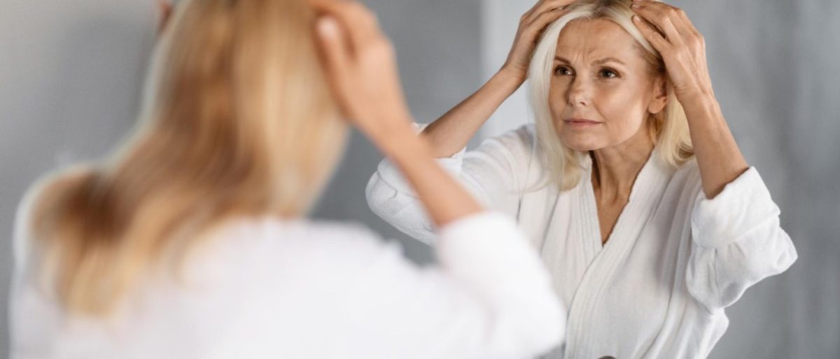 Cum afectează menopauza sănătatea părului